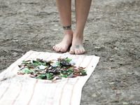 Feet - Olya with friends - 2006-02-15 Fire and glass test for bare feet