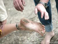 Feet - Olya with friends - 2006-02-15 Fire and glass test for bare feet
