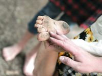 Feet - Olya with friends - 2006-02-15 Fire and glass test for bare feet