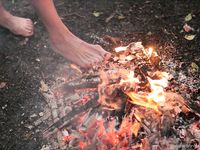 Feet - Olya with friends - 2006-02-15 Fire and glass test for bare feet