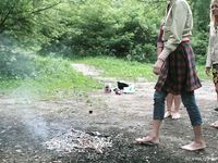 Feet - Olya with friends - 2006-02-15 Fire and glass test for bare feet