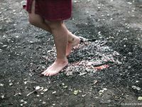 Feet - Olya with friends - 2006-02-15 Fire and glass test for bare feet