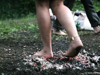 Feet - Olya with friends - 2006-02-15 Fire and glass test for bare feet