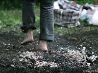 Feet - Olya with friends - 2006-02-15 Fire and glass test for bare feet