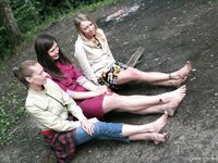 Feet - Olya with friends - 2006-02-15 Fire and glass test for bare feet