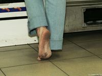 Feet - Sofia - 2008-08-14 Barefoot at home and outside