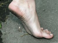 Feet - Sofia - 2008-08-14 Barefoot at home and outside