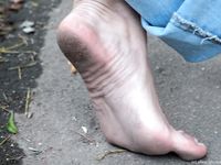 Feet - Sofia - 2008-08-14 Barefoot at home and outside