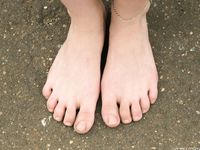 Feet - Sofia B - 2017-04-07 A barefoot redhead's trip