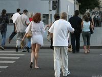 Feet - Sveta + Lena B - 2004-11-14 In the center of Moscow