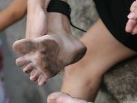 Feet - Sveta + Lena B - 2004-11-14 In the center of Moscow