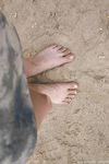 Feet - Sveta A - 2005-01-12 Barefoot city woman