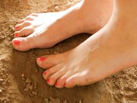 Feet - Sveta B - 2010-10-08 Elegant and barefooted