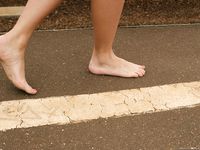 Feet - Sveta B - 2010-10-08 Elegant and barefooted