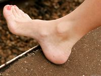 Feet - Sveta B - 2010-10-08 Elegant and barefooted