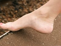 Feet - Sveta B - 2010-10-08 Elegant and barefooted