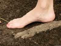 Feet - Sveta B - 2010-10-08 Elegant and barefooted