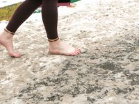 Feet - Sveta C- 2011-05-19 Barefoot redhead