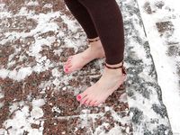 Feet - Sveta C- 2011-05-19 Barefoot redhead