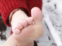 Feet - Sveta C- 2011-05-19 Barefoot redhead