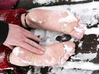 Feet - Sveta C- 2011-05-19 Barefoot redhead