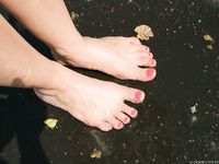 Feet - Sveta F - 2015-01-21 A sunny day