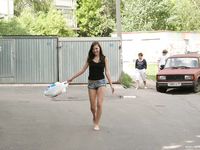 Feet - Svetlana A - 2007-08-23 Charming barefoot brunette