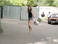 Feet - Svetlana A - 2007-08-23 Charming barefoot brunette