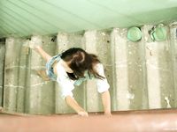 Feet - Svetlana A - 2007-08-23 Charming barefoot brunette