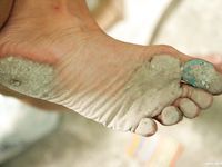 Feet - Svetlana A - 2007-08-23 Charming barefoot brunette