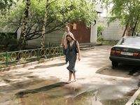 Feet - Svetlana A - 2007-08-23 Charming barefoot brunette