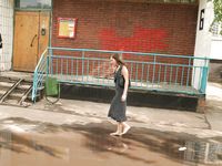 Feet - Svetlana A - 2007-08-23 Charming barefoot brunette