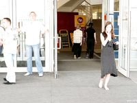 Feet - Svetlana A - 2007-08-23 Charming barefoot brunette