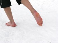 Feet - Tamara -  2009-05-27 Barefoot winter endurnce test