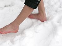 Feet - Tamara -  2009-05-27 Barefoot winter endurnce test