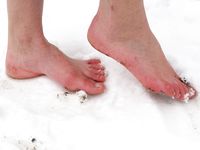 Feet - Tamara -  2009-05-27 Barefoot winter endurnce test