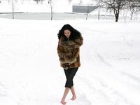 Feet - Tamara -  2009-05-27 Barefoot winter endurnce test