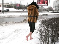 Feet - Tamara -  2009-05-27 Barefoot winter endurnce test
