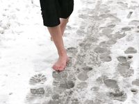 Feet - Tamara -  2009-05-27 Barefoot winter endurnce test