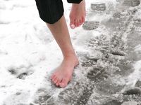 Feet - Tamara -  2009-05-27 Barefoot winter endurnce test