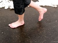 Feet - Tamara -  2009-05-27 Barefoot winter endurnce test