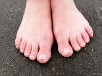 Feet - Tamara -  2009-05-27 Barefoot winter endurnce test