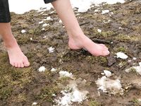 Feet - Tamara -  2009-05-27 Barefoot winter endurnce test
