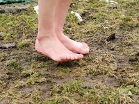 Feet - Tamara -  2009-05-27 Barefoot winter endurnce test