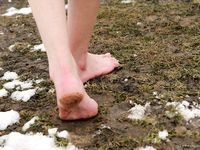 Feet - Tamara -  2009-05-27 Barefoot winter endurnce test
