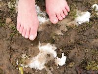 Feet - Tamara -  2009-05-27 Barefoot winter endurnce test