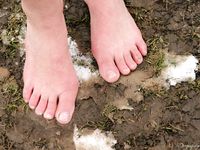 Feet - Tamara -  2009-05-27 Barefoot winter endurnce test