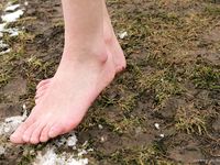 Feet - Tamara -  2009-05-27 Barefoot winter endurnce test