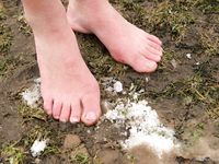 Feet - Tamara -  2009-05-27 Barefoot winter endurnce test