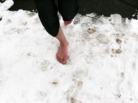 Feet - Tamara -  2009-05-27 Barefoot winter endurnce test